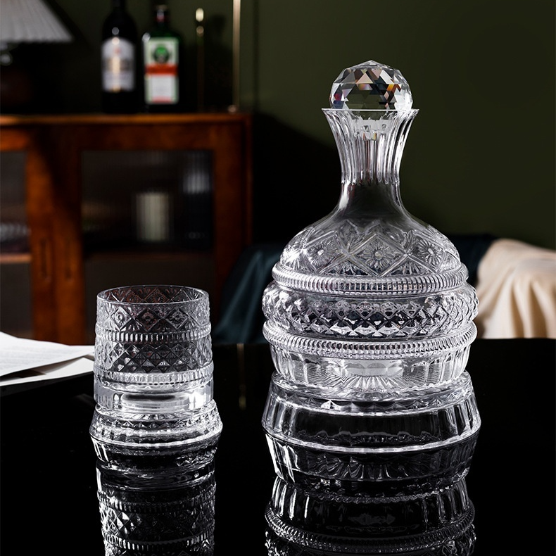 The Aurora Decanter